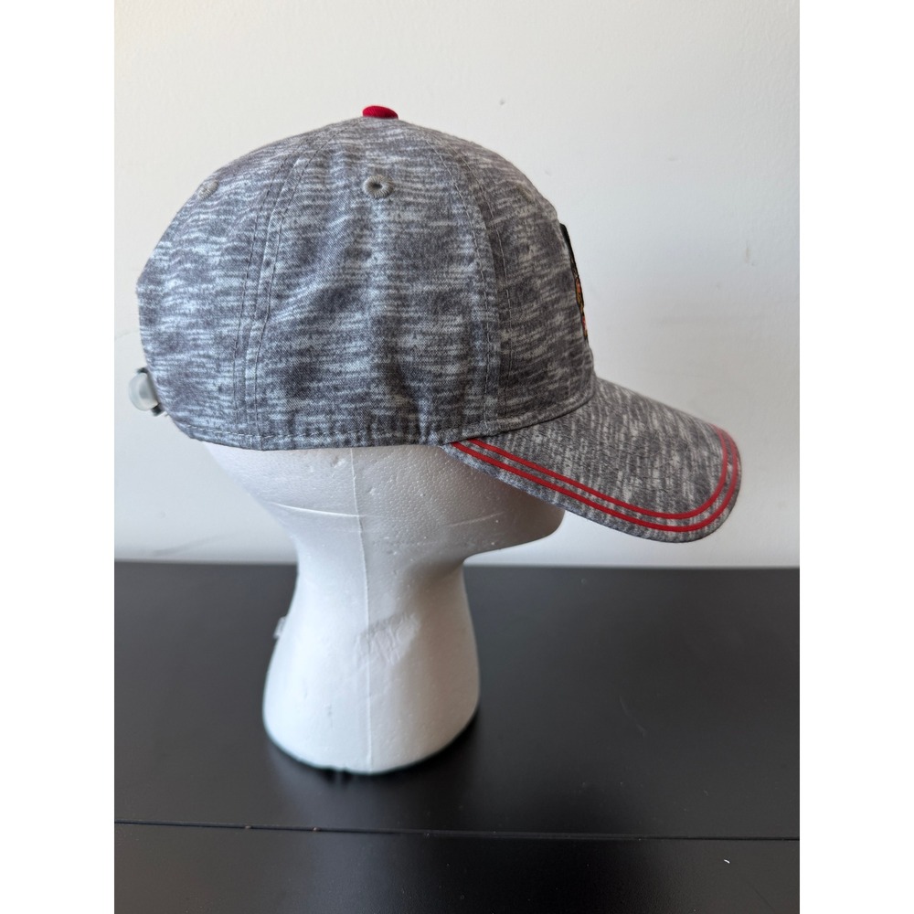 New Era 9TWENTY Chicago Blackhawks NHL Women Heathered Grey Adjustable Hat - Picture 5 of 8